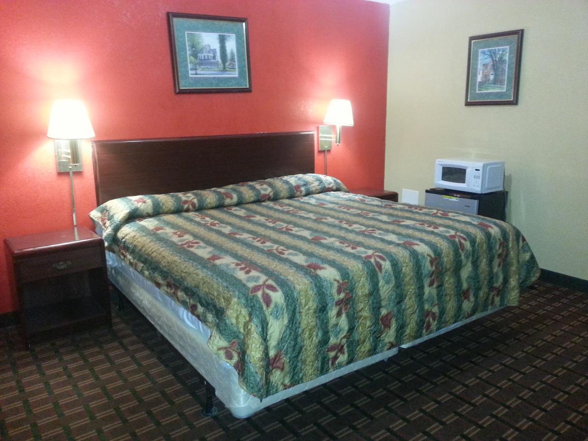 Mount Laurel Motel Hazleton Exterior photo